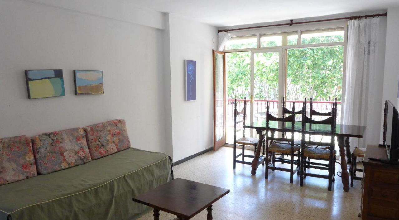 Apartamentos Alfonso I Palmyra 살루 외부 사진